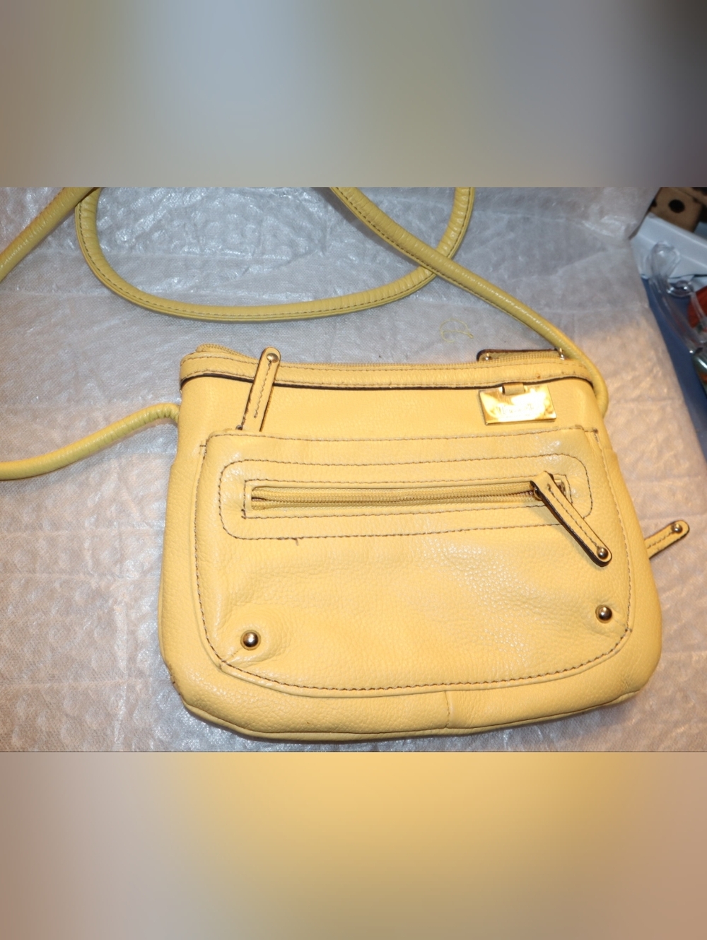 Tignanello Lined Pebbled Leather Butter Yellow Crossbody Bag Pockets Organizer - Picture 6 of 10